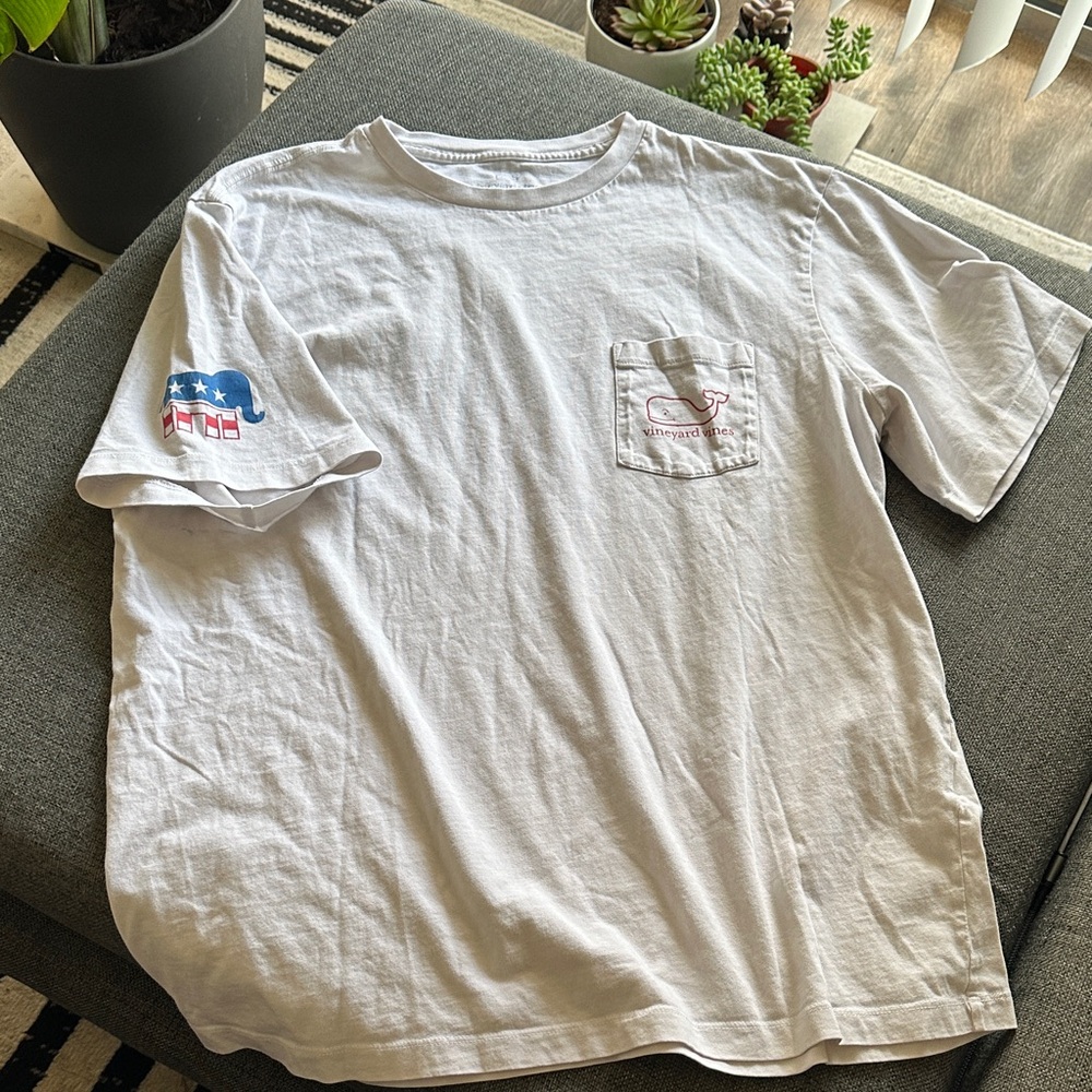 Vineyard Vines Oversized White Short Sleeve Tee with Pocket